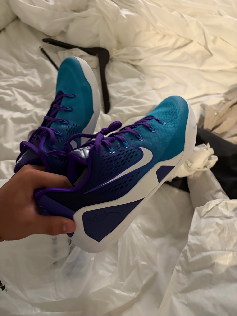 Men’s Nike Kobe 9 Charlotte size 12
